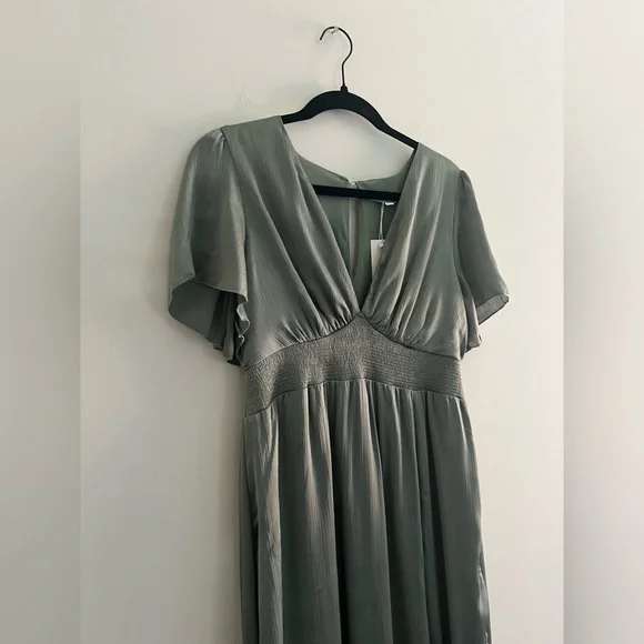 Baltic Born Prague Satin Maxi Dress Eucalyptus Size Large - Picture 3 of 10